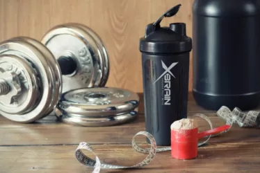 Boost Performance & Reach Your Health and Wellness Goals with XBrain Gras fed Whey Protein: Essential Nutrition for #1 Athletes 5 whey protein isolate getonnit jpg